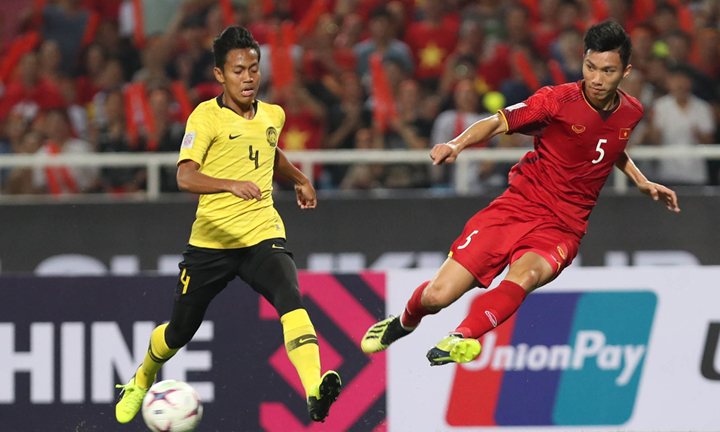 Hai đội tuyển vào chung kết AFF Cup 2018 - Việt Nam và Malaysia - đều nhận được sự kỳ vọng rất lớn từ công chúng quê nhà. Ảnh: Đức Đồng.
